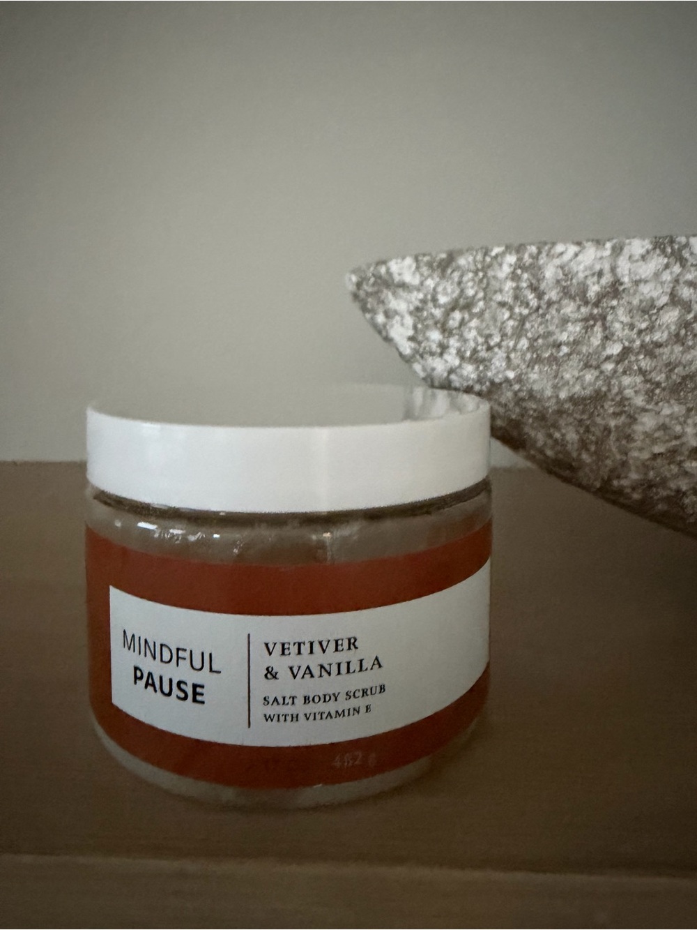 Bath & Body Works Mindful Pause Vetiver & Vanilla Salt Body Scrub — Brown